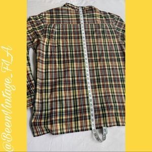 Cabela’s Large Plaid/Green button up bundle